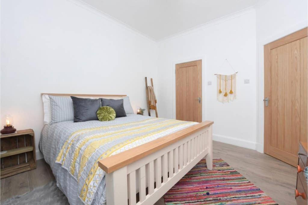 Cosy Quirky Alwaha-Arabic For Oasis Apartamento Johnstone Exterior foto
