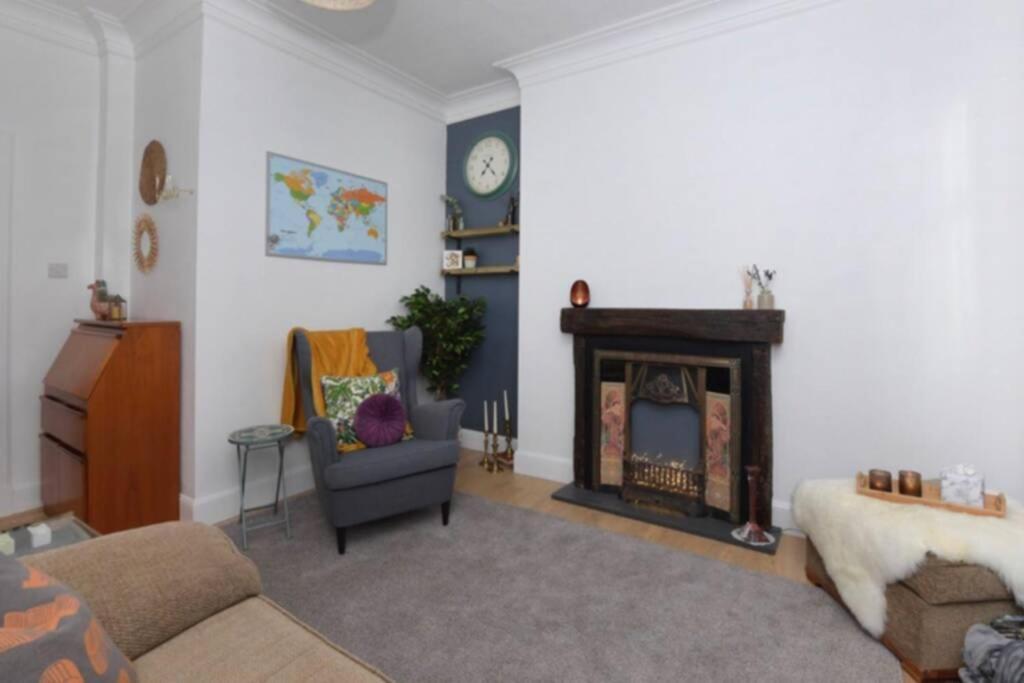 Cosy Quirky Alwaha-Arabic For Oasis Apartamento Johnstone Exterior foto