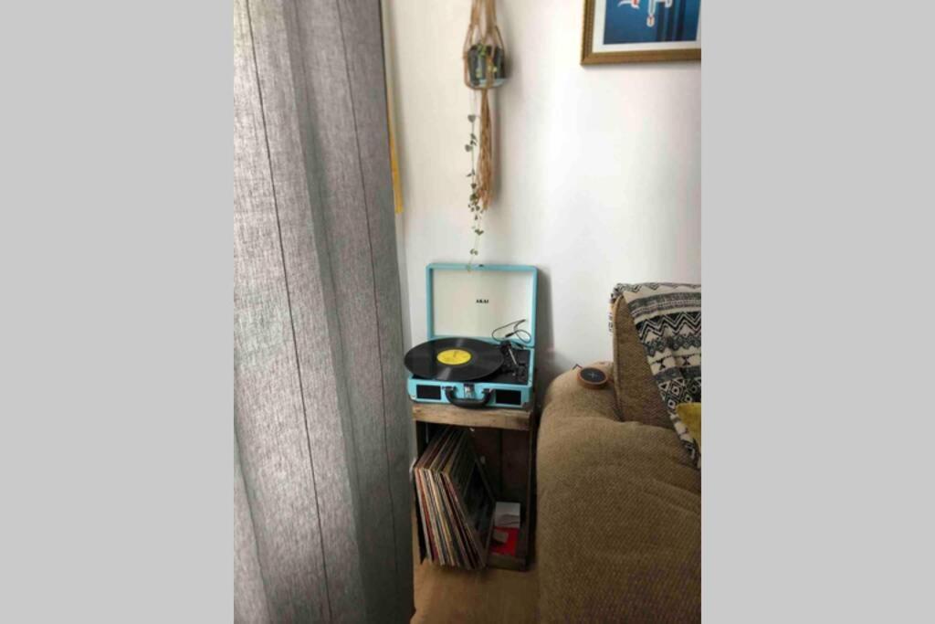 Cosy Quirky Alwaha-Arabic For Oasis Apartamento Johnstone Exterior foto