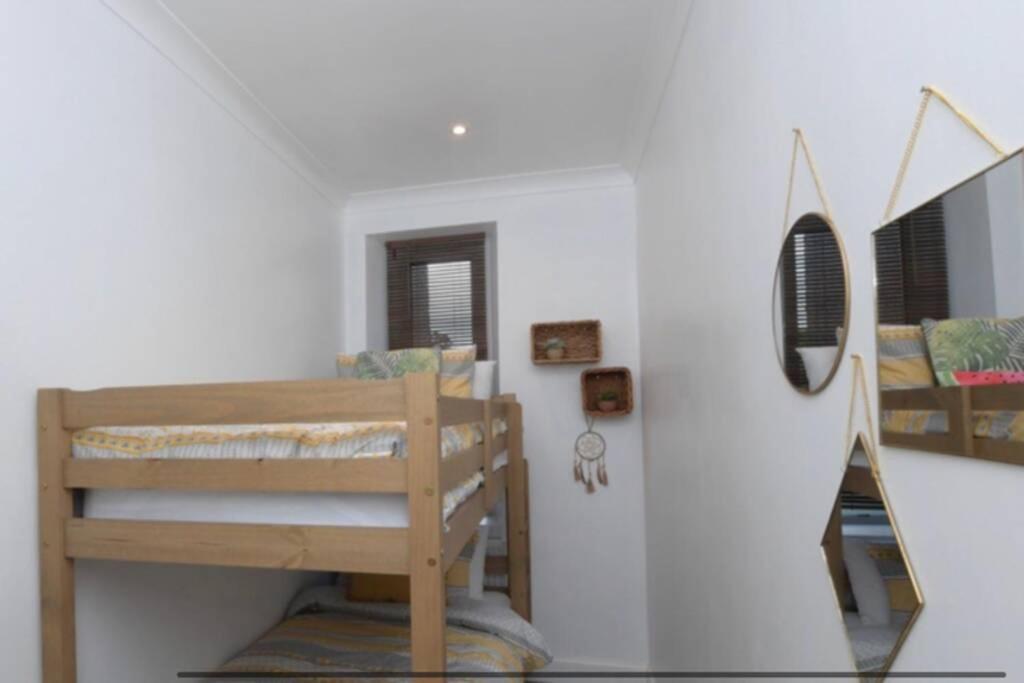 Cosy Quirky Alwaha-Arabic For Oasis Apartamento Johnstone Exterior foto